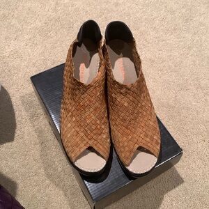 Bernie mev woven shoes. Worn once.